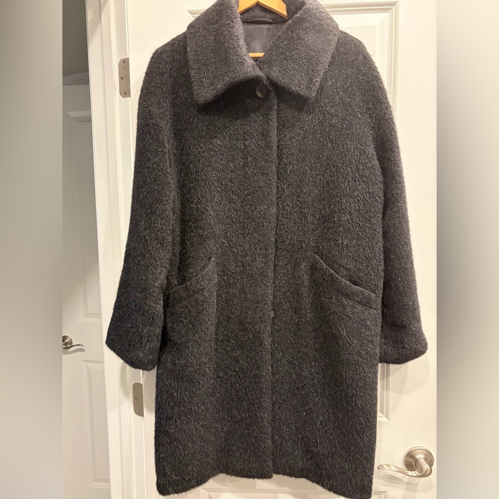 Yell Charcoal Grey boxy 100% alpaca women’s coat. P
